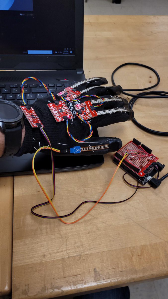 Regs_015's tweet photo. I have officially finished my senior design project ☺️ https://t.co/ifmBSUlbHj