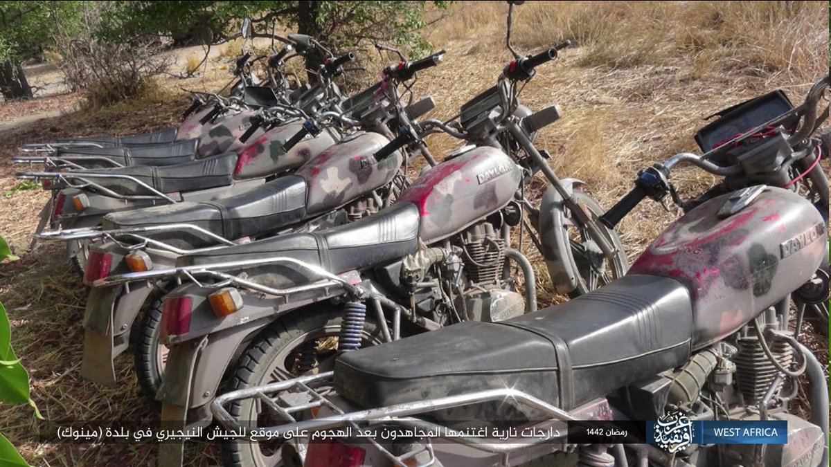 ISIS also captured 6 Motorbikes, 3 NA pickups, and a Rapid Response Squad (I believe) Pickup also. Fairly large.3/