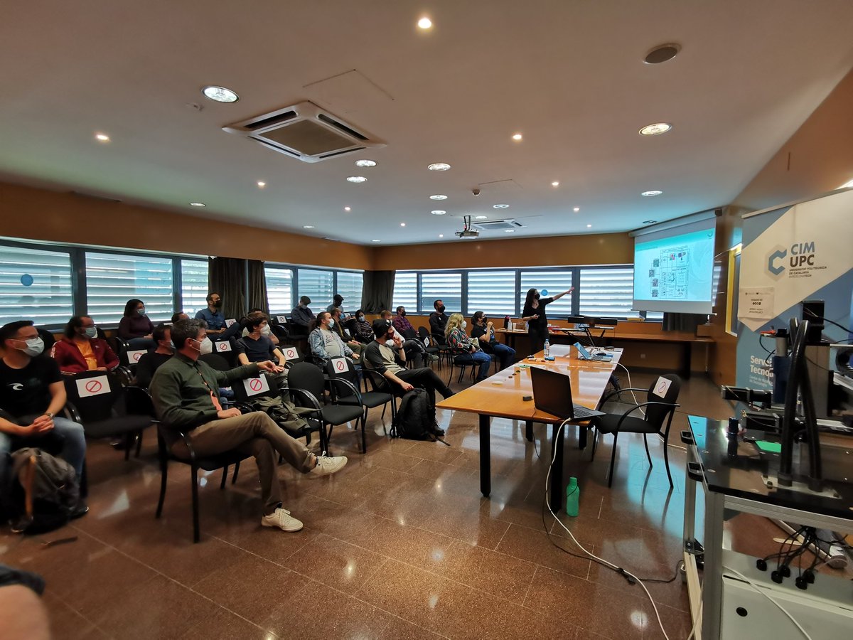 RogerUceda's tweet image. @LauCalvoDuarte de @cim_upc explica cómo la I+D en procesos de fabricación aditiva nos permite revalorizar los residuos de aparatos electrónicos y electrónicos (RAEE). En @H2020Fenix trabajamos por un mundo mejor, más sostenible.

#fenixproject #cimupc #diw #3Dprinting