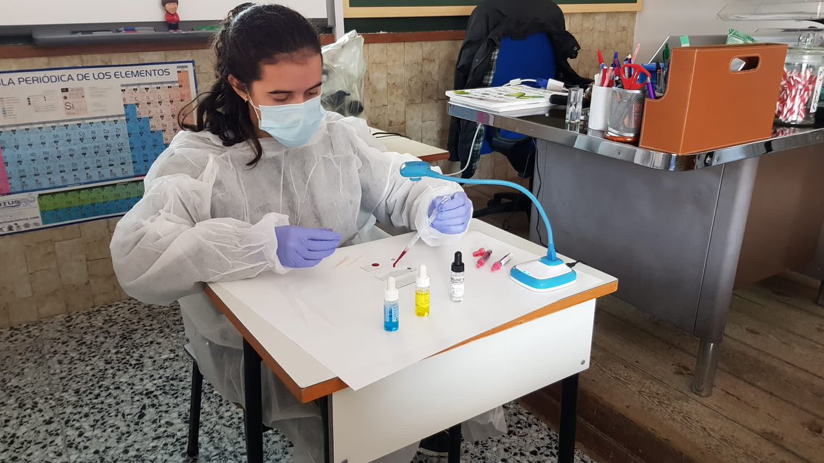 presentacionMLG's tweet photo. #Bachillerato | 🔬

𝘿𝙞𝙢𝙚 𝙮 𝙡𝙤 𝙤𝙡𝙫𝙞𝙙𝙤, 𝙚𝙣𝙨éñ𝙖𝙢𝙚 𝙮 𝙡𝙤 𝙧𝙚𝙘𝙪𝙚𝙧𝙙𝙤, 𝙞𝙣𝙫𝙤𝙡ú𝙘𝙧𝙖𝙢𝙚 𝙮 𝙡𝙤 𝙖𝙥𝙧𝙚𝙣𝙙𝙤.

~B. Franklin~

ℹ️Importancia de prácticas en #BioyGeo de #1Bto 🧬 Patologías, fósiles y disecciones  🧠🫀Jugando a la #Ciencia con 👀directa https://t.co/SmZh3Tp5Ko