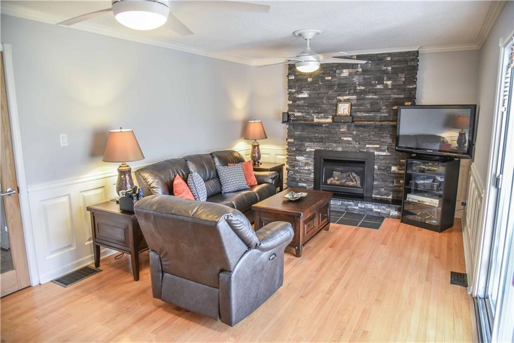 BugMeAnytime's tweet image. 11 Park Dr. is my NEW LISTING 😍 Pristine split level home located across from Emerald Necklace and Petawawa&apos;s spectacular rapids! 🌊Contact me today for a showing! 📲 613-639-8045