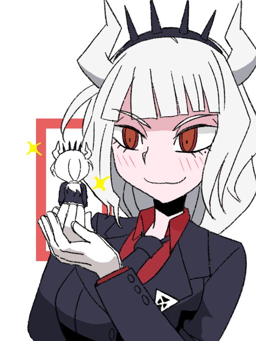 #Helltaker 
自分のねんどろいどを満足気に眺めるCEO 