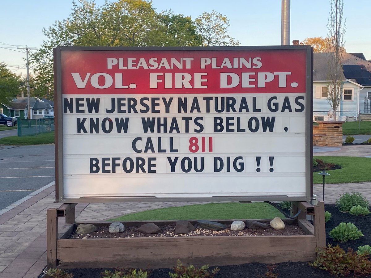 NJNaturalGas's tweet photo. Thank you to #NJfirefighters in #tomsrivernj, #lincroftnj and #ptpleasantbeach for sending us their digital reminders about calling 8-1-1! Snap a photo of your sign, send it to or tag us on your Facebook page before April 30. Complete rules: https://t.co/oeke9vX5Bb. #digsafely https://t.co/OpdHOIE5n2