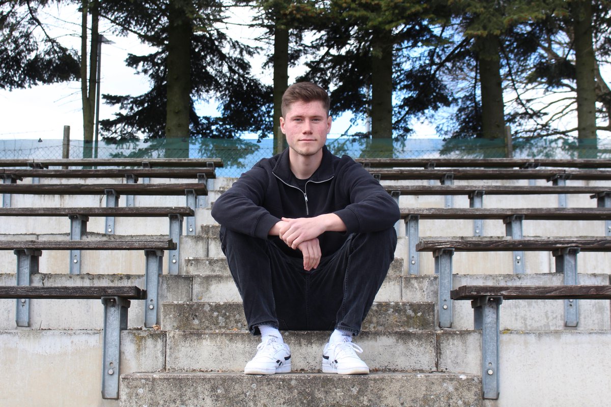 Verstärkung für die Offensive!💪 Vico #Dombrowski stürmt ab kommender Saison für den SVE! Der 20-jährige Angreifer spielte zuletzt für die U23 des VfB Lübeck und unterschrieb einen Zwei-Jahres-Vertrag.

➡️Zur Meldung: bit.ly/32QAtQT
____
#SVEichede #WirAusStormarn