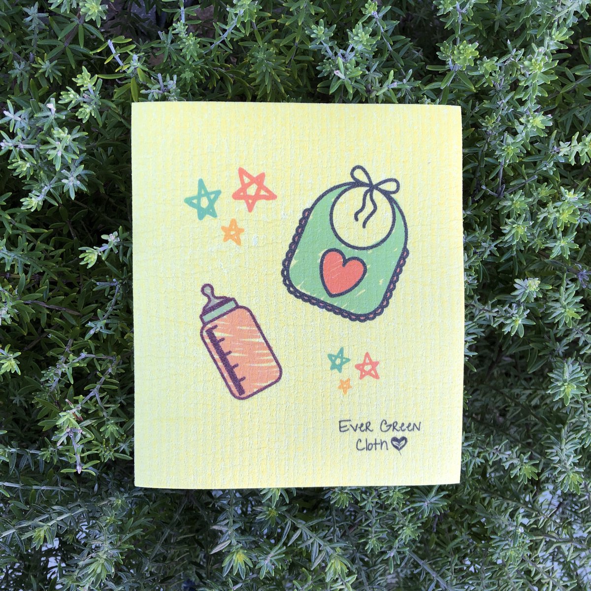 How many rolls of #PaperTowels and disposable wipes do you go through with your baby? Thinking of trying a more long-lasting, money saver and sustainable solution? Try our Ever Green #SpongeCloths for your baby!