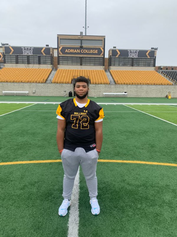 I am blessed to receive my 5th offer from <a href="/AdrianCollegeFB/">Adrian College Football</a> I want to give thanks to <a href="/coachbailey43/">Harry Bailey</a> 🟡⚫️