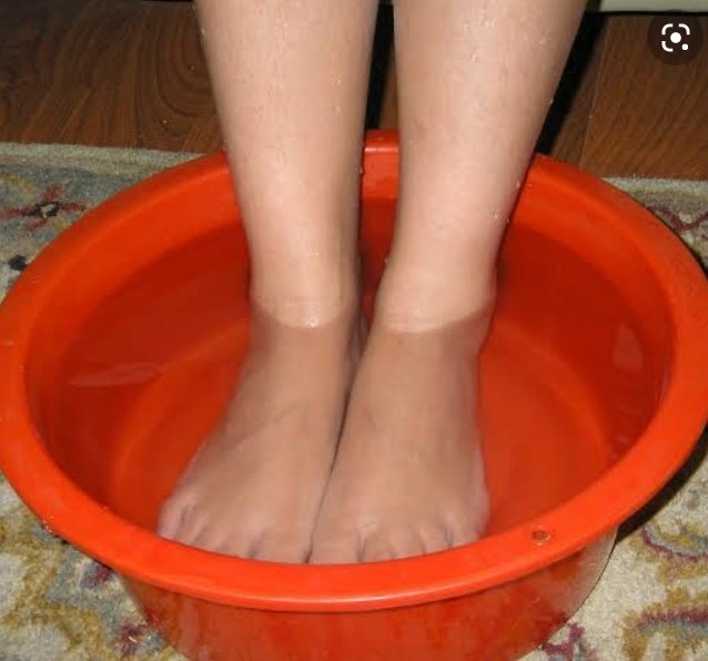 Ванночки при воспалении. Контрастные ванночки для ног. Парить ноги. Контрастные ванны для ног.