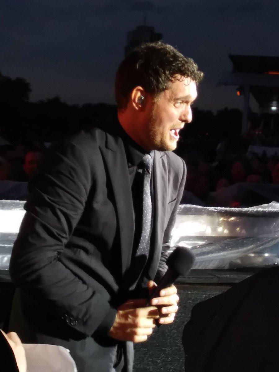 lpf296's tweet photo. #MBLiveShow -Hyde park London. Appalling weather but fantastic show. Looking forward to Warwick next year. https://t.co/1MOJNQs5Xv