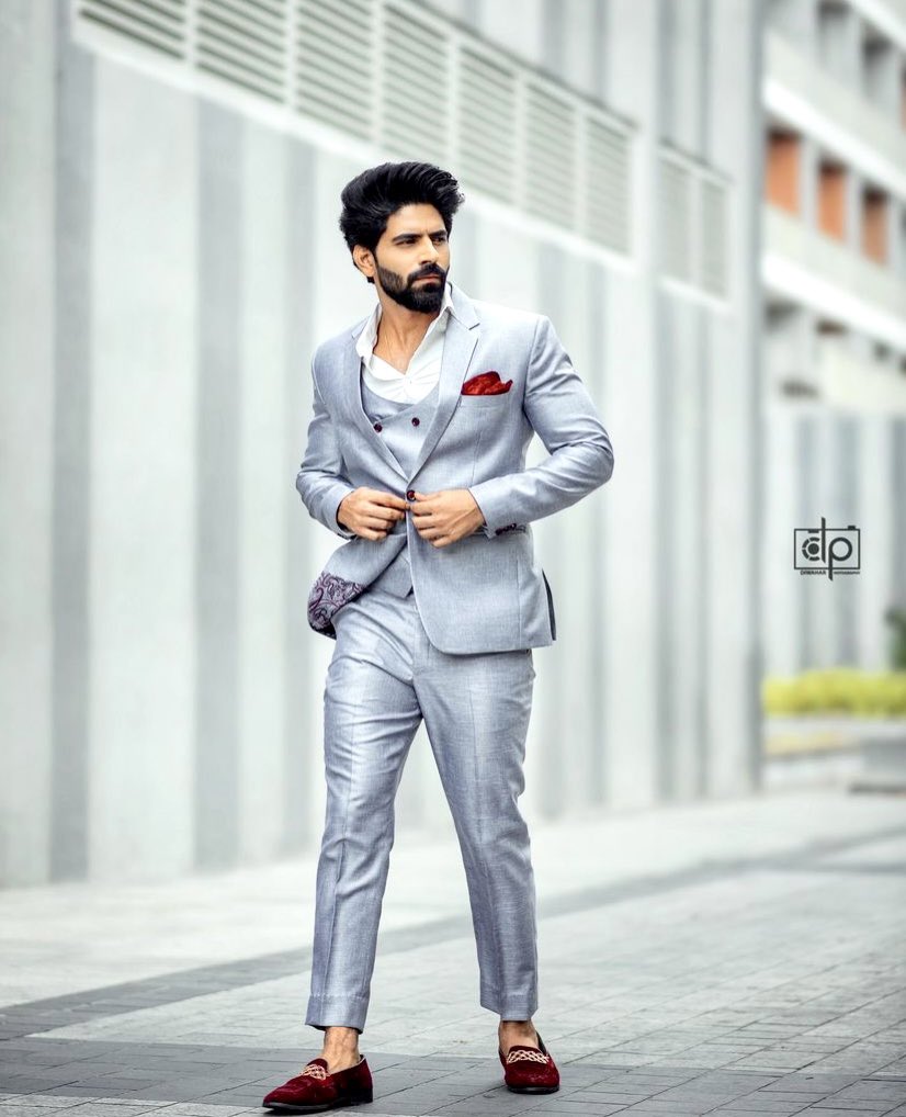 Sugirtha_off's tweet photo. I Can't Explain in Words ....

No other Star Can do this Stylish Walk of Screen 😎

              " Masterpiece "  @OfficialBalaji ♥️

#BalajiMurugaDoss https://t.co/0FKaRi35g3