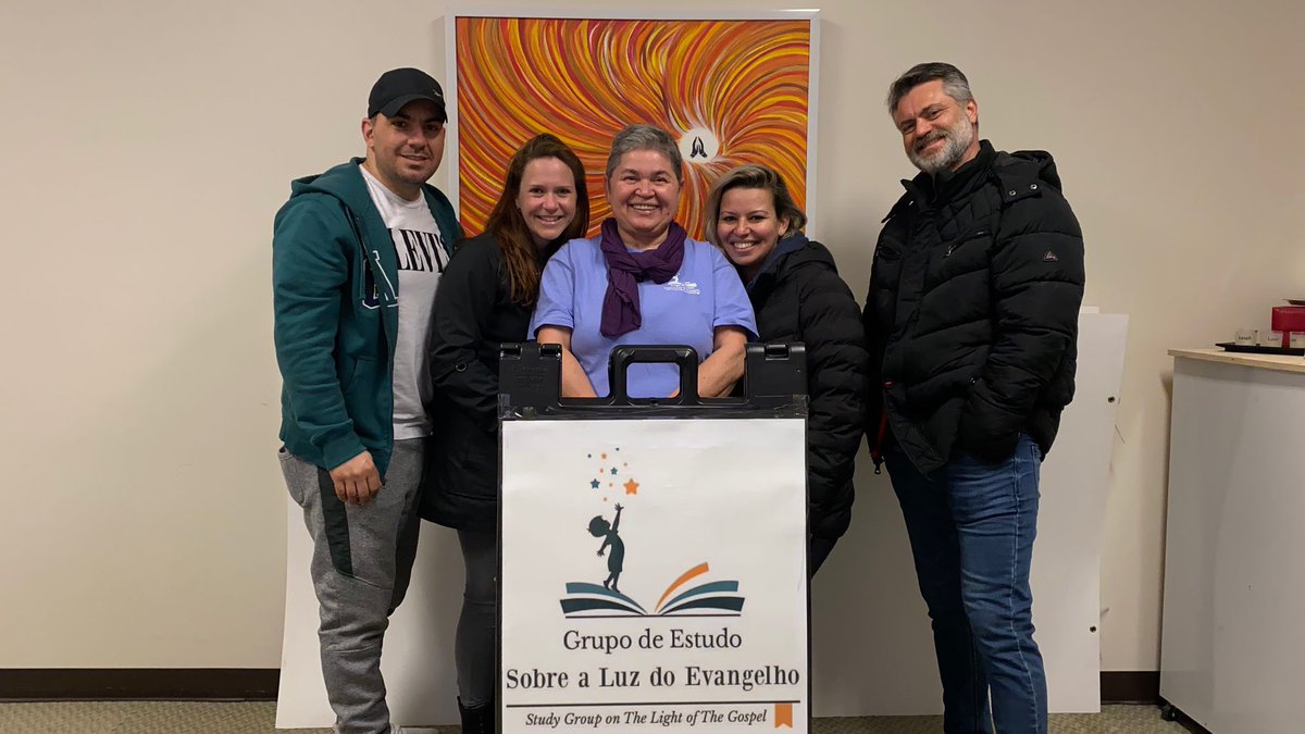 TheFlyingMomma's tweet photo. We are so excited to announce that our project has an official name! We are in Newark Pennstation every Tues, Thurs and Sunday mornings! Come follow us on IG @solidaritypathproject and volunteer w us! https://t.co/CJUPkUpwwl