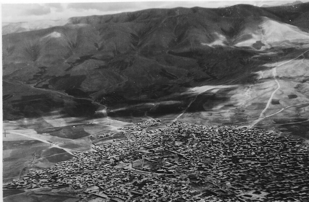 Can you help us identify this city in Iraq from an oblique aerial photograph taken by 55 Squadron <a href="/RoyalAirForce/">Royal Air Force</a> c.1930? Probably in the north of the country.