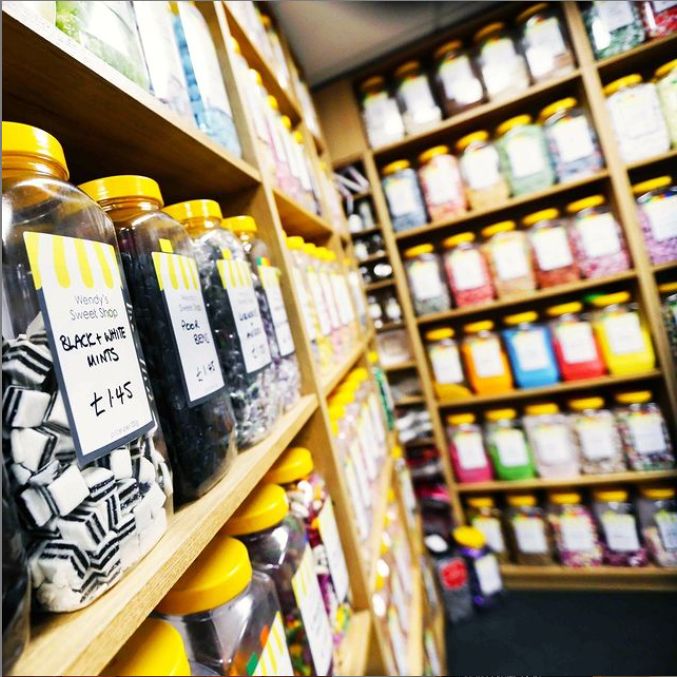 FavellShopping's tweet photo. What pick N mix classics are you choosing? 🍭🍬
Ours has to be Lemon Sherbets! Wendy's Sweet Shop have a huge variety of traditional sweets available to choose from.
#LocalBusiness #WendysSweetShop #Northampton #WestonFavell #SmallBusiness #ShopSmall #ShopLocal https://t.co/qcaXmdDTEs