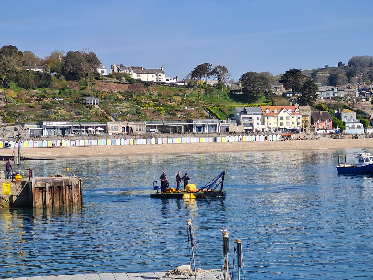 annockh's tweet image. #presentview from the cob Lyme Regis