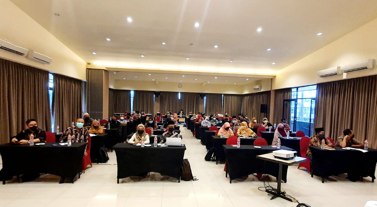 Alwi0427's tweet photo. Penguatan,perluasan akses&amp;peningkatan mutu untuk kegiatan kelompok kerja dalam wadah KKG,MGMP/MGBK,KKM&amp;Pokjawas sebagai sarana peningkatan keprofesian berkelanjutan untuk guru madrasah, kepala madrasah dan pengawas madrasah pada jenjang MI, MT, MA/MAK baik negeri maupun swasta. https://t.co/UNoihLyvrc