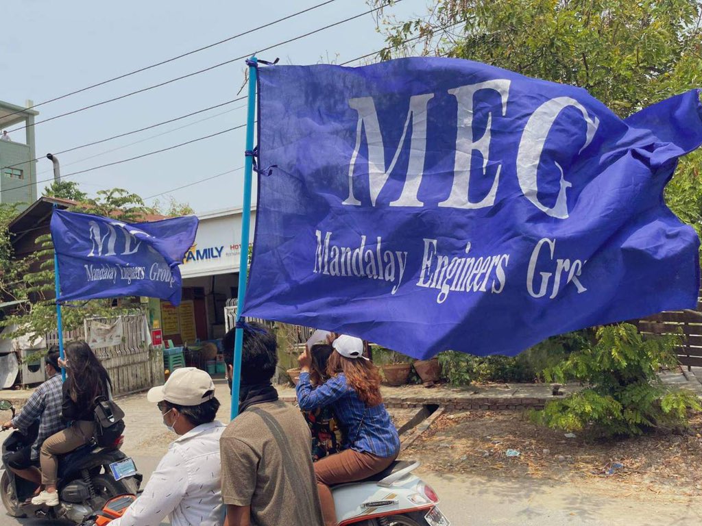 Despite massive Junta troops ambushing in every corner of Mandalay, Engineer Family successfully marched around town with motorcycles in defiance of military coup.
#Apr20Coup
#ASEANrejectSAC
#WhatsHappeningInMyanmar
