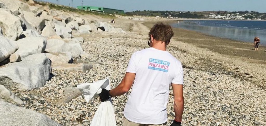 In honour of #EarthDay this week, we're showing some love to a few of our favourite organisations who show love to this planet 💚 @plasticfreepz & @sascampaigns do amazing work by tackling #PlasticPollution in Cornwall & they're always sharing handy tips on how you can too 🌎