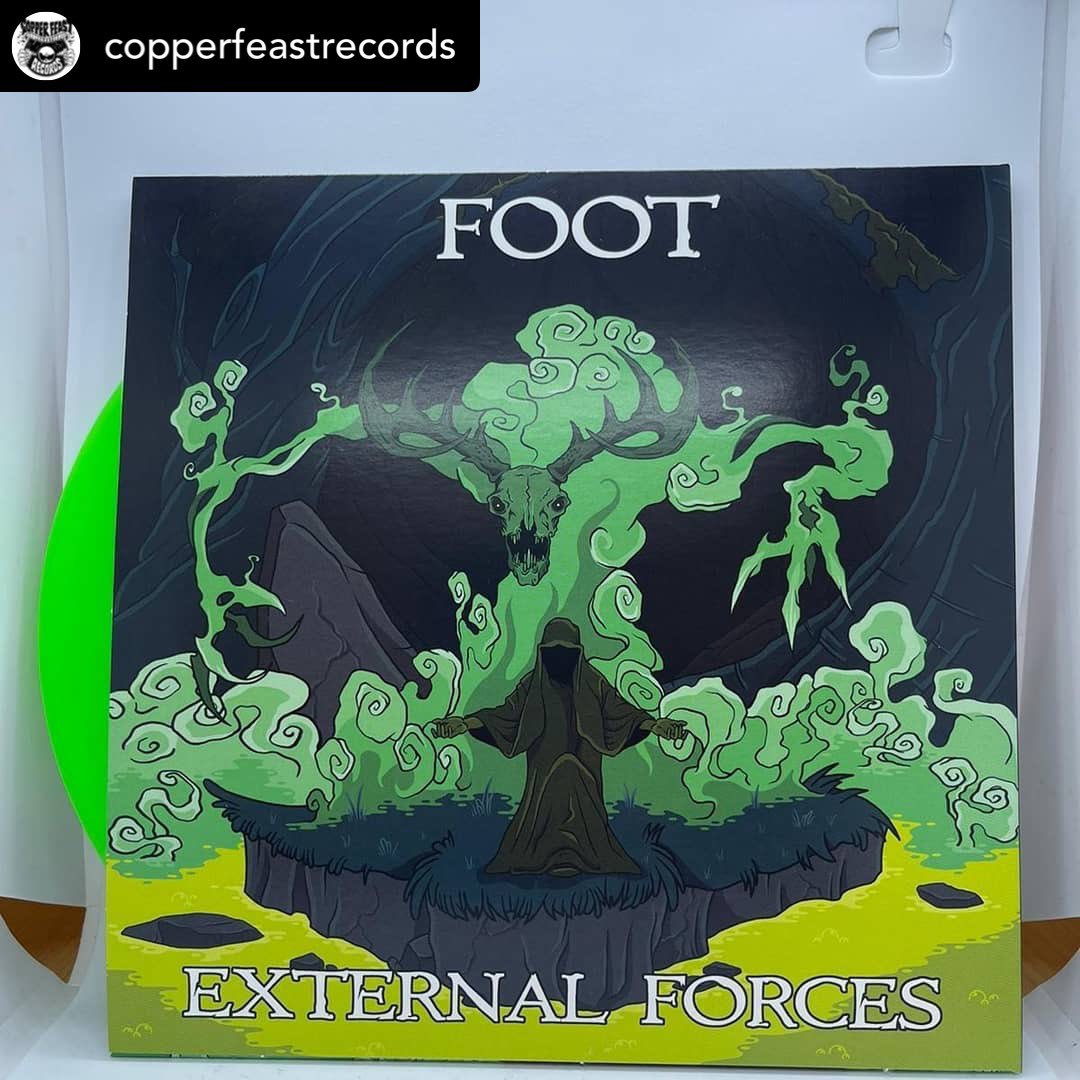 sleepinggiantau's tweet photo. 7” split has arrived! Shipping shortly. https://t.co/7eCdQLFT98