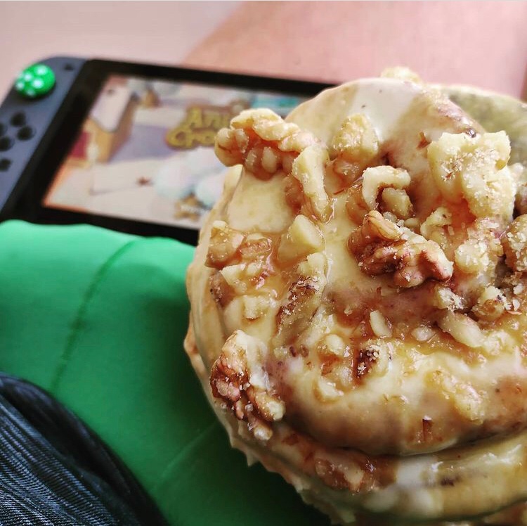 venomized_zomte's tweet image. Animal Crossing mit Schnegge

Offstream life

#offstream #zimtschnecke #schnecke #AnimalCrossing #acnh #AnimalCrossingNewHorizons #gaymer #twitchde #foodporn