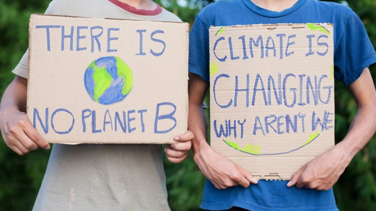 Can psychology help us solve the climate crisis? @vnsasea argues that rather than focussing on whether people are too selfish to protect the environment, we should create the right environment for people to live sustainably. NEW BLOG bit.ly/3ekOY4w #EarthDay