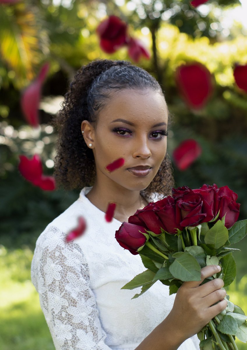 KWaithima's tweet photo. Take time and smell the roses🌹
Feel free to retweet😌😁🤝
DM to book your shoot📸🤩
Lets get creative😁
#letsgetcreativeke https://t.co/9JVxjNsdLM