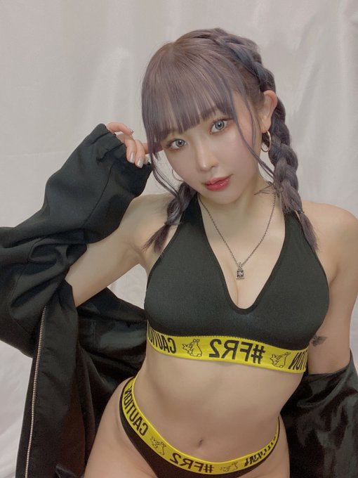 コスプレイヤーりなしぃのTwitter画像24