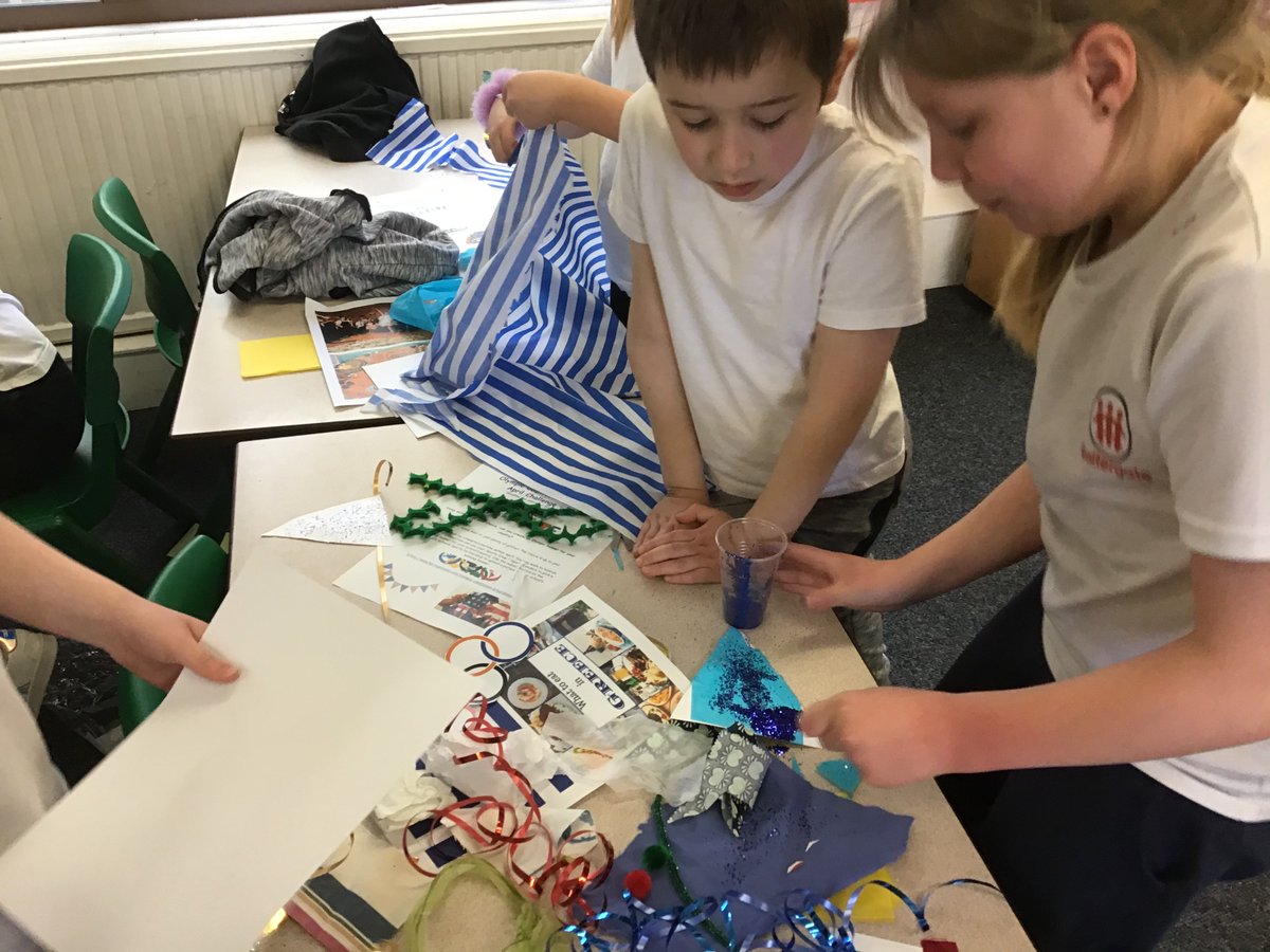 SaltergateSchs's tweet photo. Over the last few weeks, the children in year 4 have been designing and creating a Greece Olympic banner for the April Olympic Games Challenge led by @HarrogateSSP. All the children had a lovely time using their design and technology skills. #D&amp;T #representingGreece #teamwork https://t.co/EKxQ1DOW2f