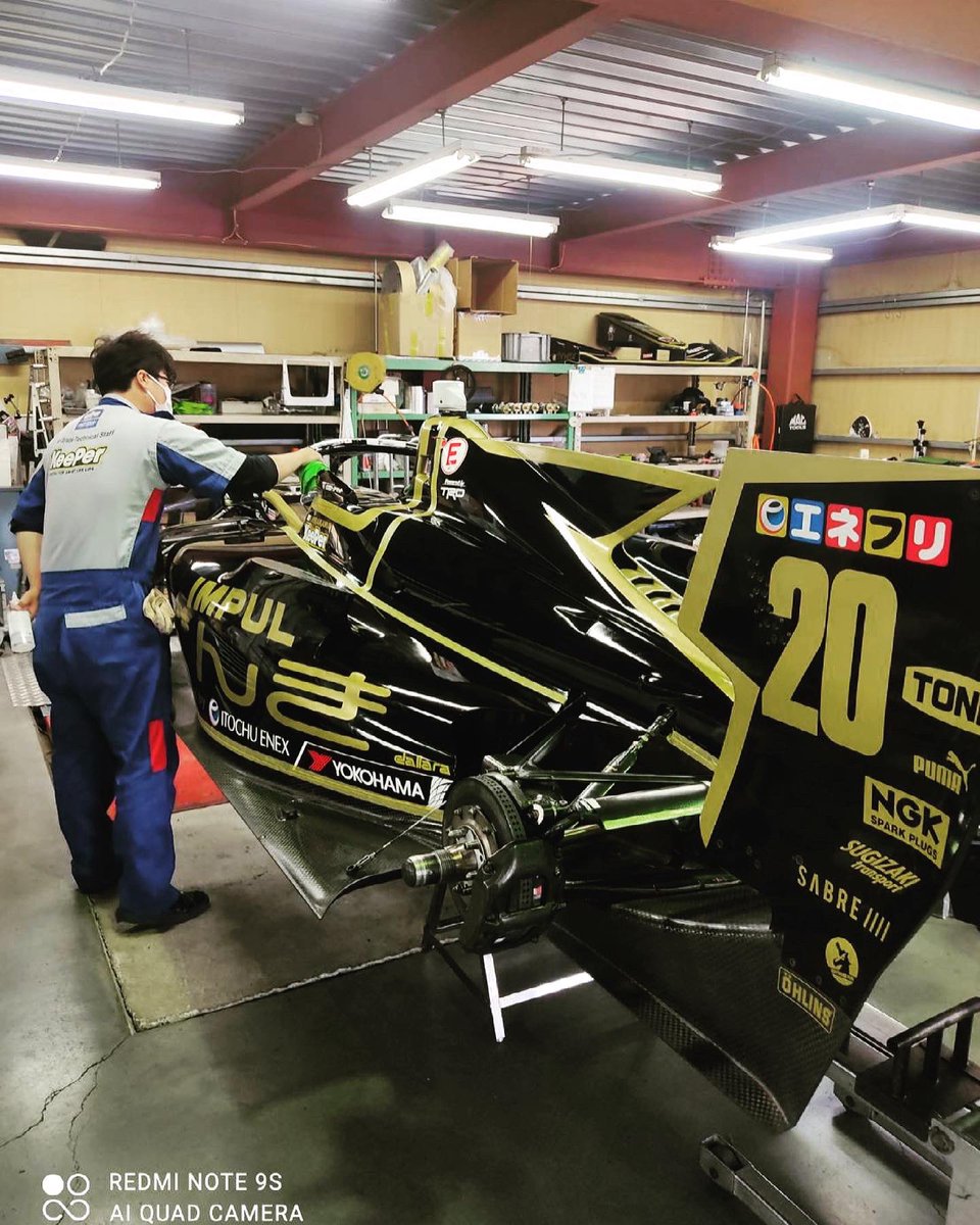 IMPUL_official's tweet photo. 今週末のSF鈴鹿に向けてEXキーパーの施工❗️
さらに展示車両のF3000 ローラＴ96もやっていただきました‼️当時の輝きを取り戻しています✨
#SuperFormula 
#keepr https://t.co/9GneBHlpES