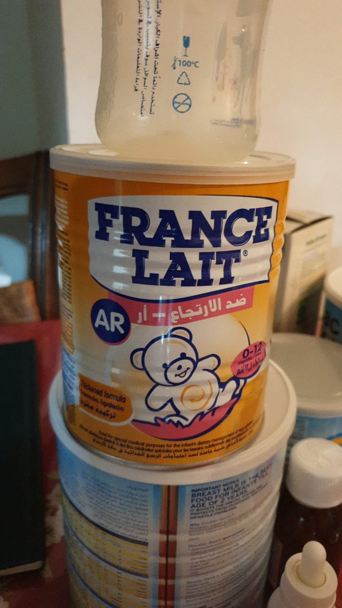 عم فتش على هالحليب في بليز حدا يشفلنا الصيدلية يلي تحت بيتو؟

١- جربنا غير نوع ما مشي الحال
٢- الطفل اقل من ٦ اشهر فما في ياكل اكل 
٣- الأم مش قادرة ترضع لاسباب صحية