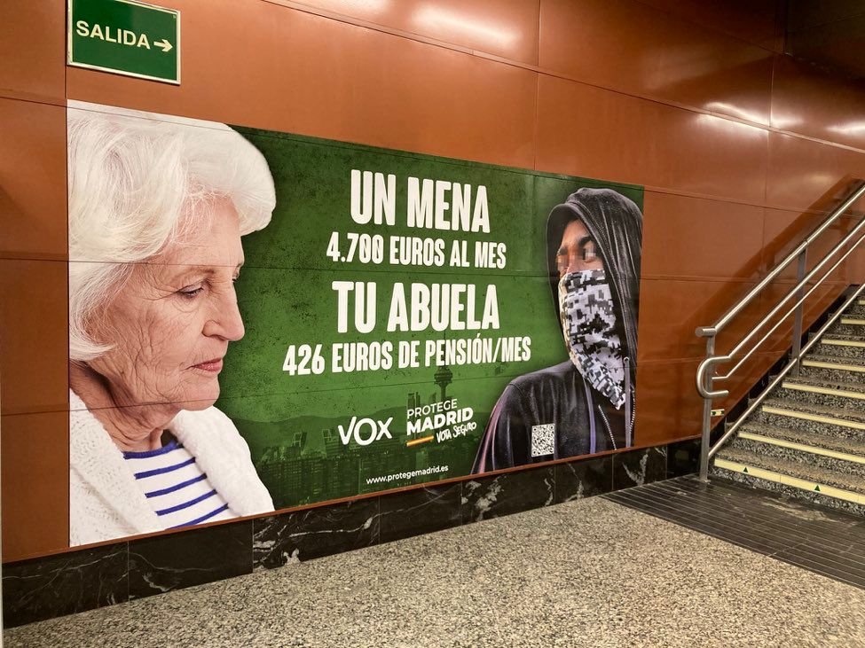 titanides1's tweet photo. Un mensaje basado en el odio que promueve la discriminación, ¿Cómo se ha permitido? ¿En qué clase de democracia se tolera semejante violencia contra los menores? https://t.co/xUR0PwF0Uc