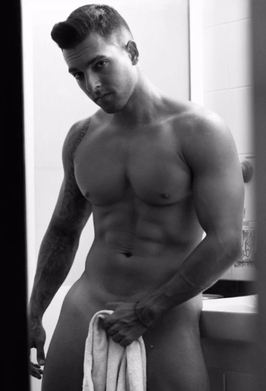 EzaXt3PVgAQFh8c?format=jpg&name=large