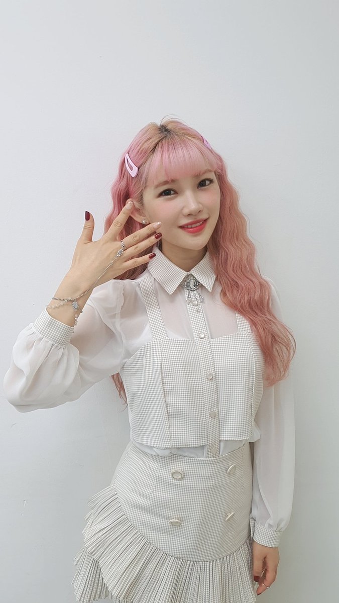 _kr_yukika's tweet photo. 210420 더쇼 #Insomnia 완료!
더 쇼에 도착한 여행자 유키카, 유미즈도 함께 해주셨나요?
이번 방송 스케줄도 무사히 마쳤습니다!

#유키카 #YUKIKA #더쇼 #Insomnia #timeabout https://t.co/fay9jBECUs