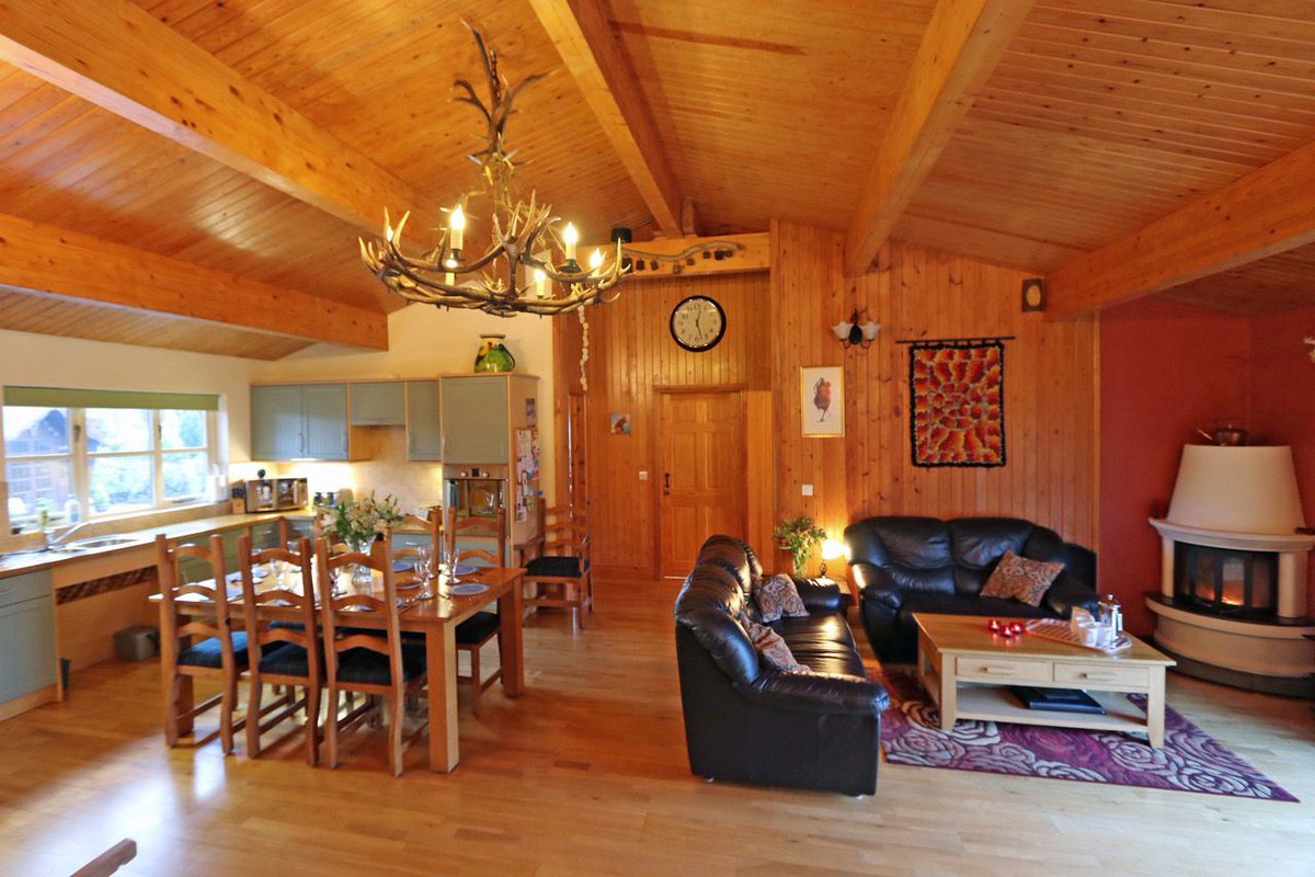 aroundaboutbrit's tweet photo. Wow, The Hytte looks stunning! Contact the owner directly to book your next holiday in a Norwegian inspired timber lodge.
https://t.co/83jJfUn8zY
#SelfCatering #Holiday #TimberLodge #Luxurious #FamilyHoliday #Sauna #HotTub #Relax #Unwind #Bingfield #Hexham #Northumberland #UK https://t.co/qoOudhTJIS