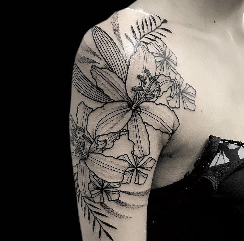 Lillies by <a href="/rose_tattoo/">RoSe TaTtOo</a> contact Rose direct for bookings and enquiries #sevendoorstattoo #finelinetattoo #planttattoo #inked #pdxtattoo #leaftattoo #lillytattoo #flowers