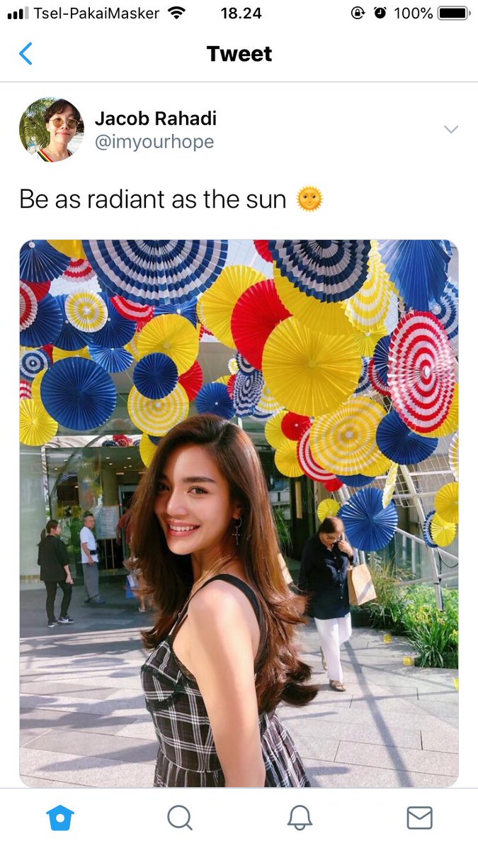 rancangrenjana's tweet photo. Aa tipe pacar yang diem2 minjem hp buat numpang ngaca padahal mau selfie 📸 https://t.co/jPAi4PW79f