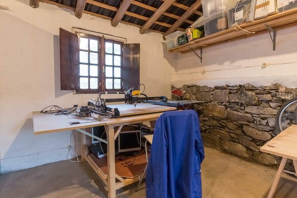  Upcoming  #MakersMobility &  #ResidencyMakers opportunity:  #Buinho, Portugal Buinho has two houses that can accommodate up to 6 residents in individual & double bedrooms. They accept makers-in-residency all year round!  Learn more on  @MakerTour:  https://www.makertour.fr/workshops/buinho#engage
