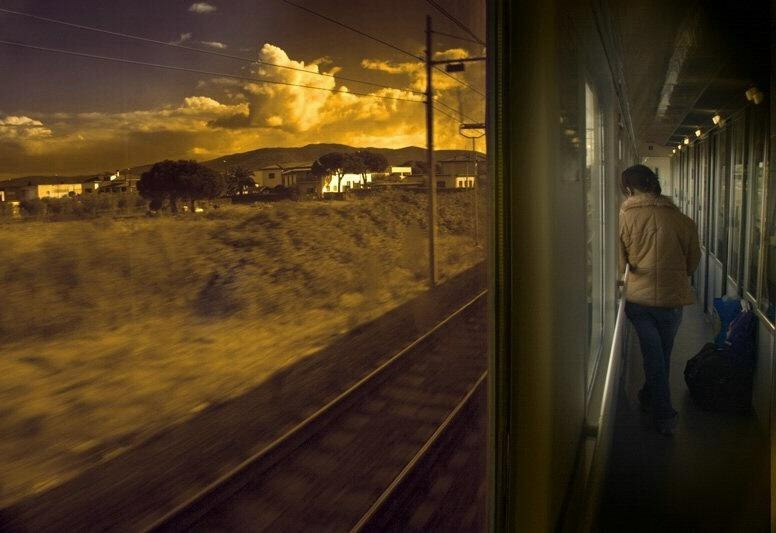 Вечером уезжать собиралась. Окно поезда. Красивый вид из поезда. Вид из окна поезда. Вид с окна поезда.
