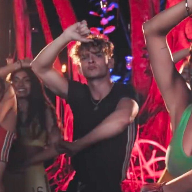 iconsnuofc's tweet image. Se salvar da “rt” ou comenta pg
Curte para mais pessoas verem

#NowUnitedFiesta