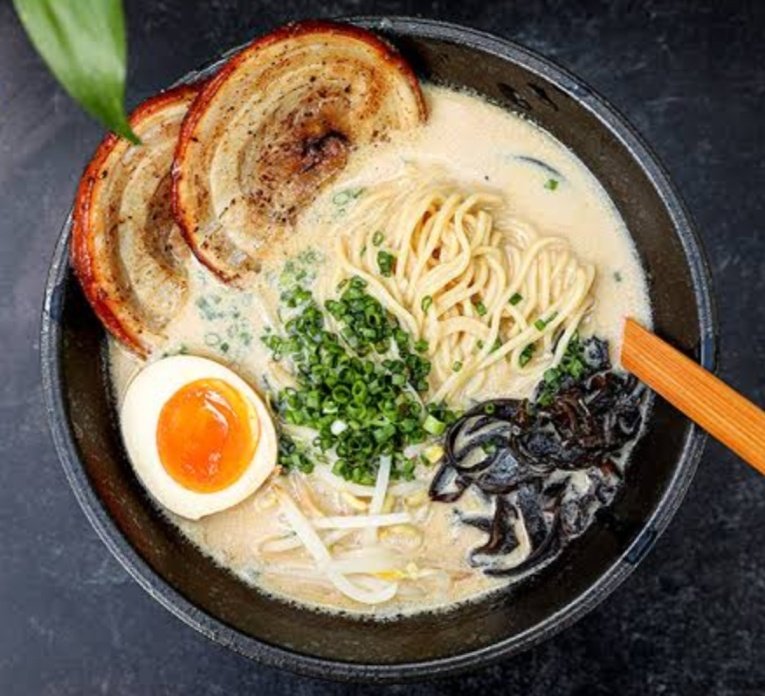 FoodManiaaa's tweet image. Who loves Ramen? 🍜