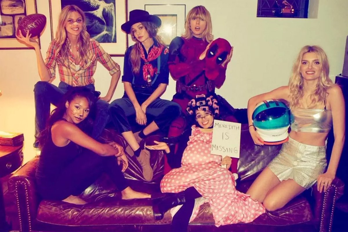 31 october 2016: taylor is back in the US and dresses up as deadpool for halloween. she throws a small party at her cornelia street rental that gigi, martha, kennedy rayé, lily donaldson and camila cabello all attend.