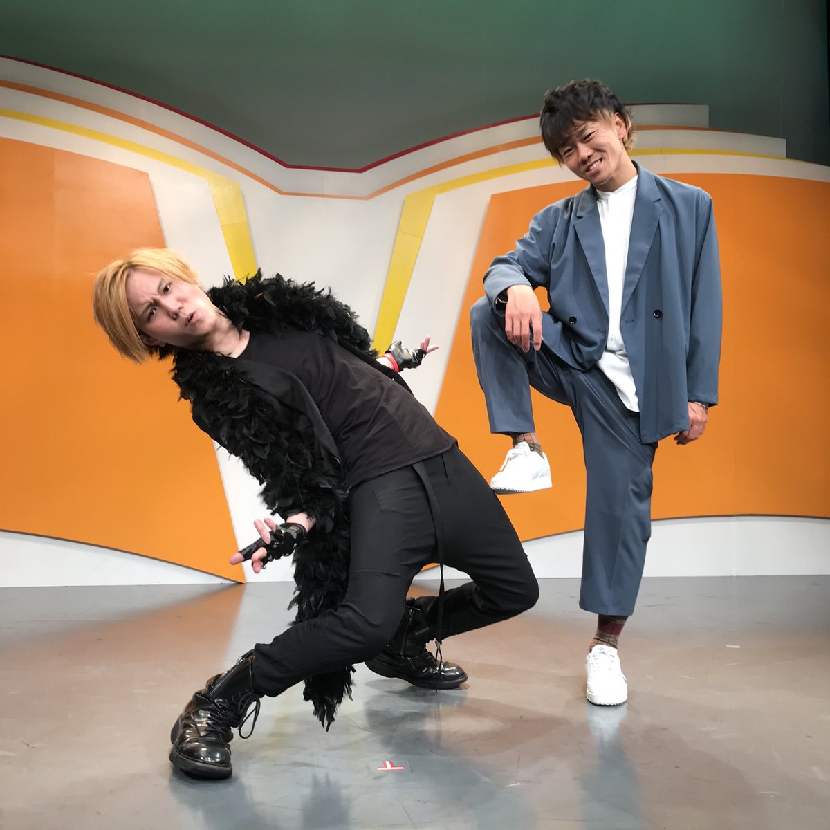 HI_WAH_HB's tweet photo. 1時間単独イベント、最高なワンナイトカーニバルに乾杯、今君は人生の大きな大きな舞台に立ち、遥か長い道のりを歩き始めた、君に幸せあれ

#放課後ハートビート https://t.co/aF6XQyRZHe