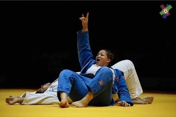 asena1944's tweet photo. Portekiz’de yapılan Avrupa Judo Şampiyonası’nda 78 kiloda Avrupa Şampiyonu olan Afrika kökenli #KayraSayit ’in, zaferinden sonra bozkurt işaretiyle selam vermesini ayrıca anlamlı ve değerli buluyorum.
#DEVLETBAHÇELİ 🇹🇷
MHP GENEL BAŞKANI https://t.co/D7SmCcpe7Q