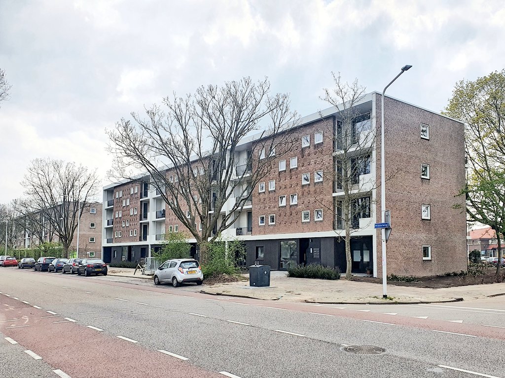 Complimenten voor de modernisering van deze appartementen aan de Middelweg in Zwolle. 

Garageboxen zijn woningen geworden, grotere balkons en duurzamer.