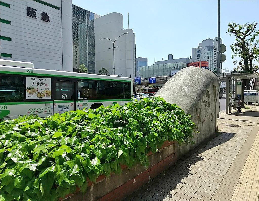 ずっと変わらないもの…JR三ノ宮駅方面に繋がる「A14出入口」は戦前から姿を変えていないレトロ建築！
