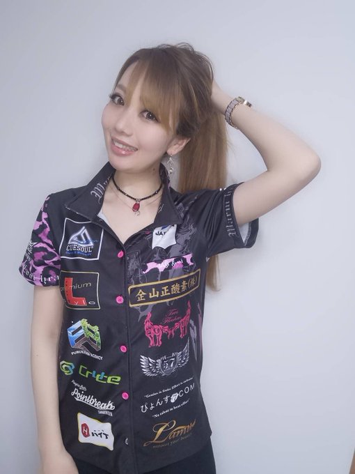 ダーツ移籍21 佐々木沙綾香 ささきさやか プロが復帰 Cuesoulとバレル契約 武器商人 ダーツのブログ