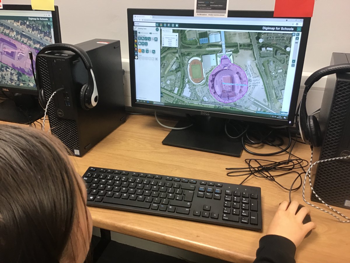 MrWalkerMPA's tweet photo. This morning, 5W thoroughly enjoyed used Digimaps to explore and label their locality as well as finding the area of famous Manchester landmarks. @Digimap4Schools @MoorsidePA #younggeographers https://t.co/v0ruVtdTga