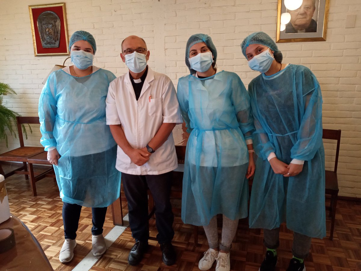 WBernasconi's tweet photo. Segunda dosis de la vacuna en el hogar sacerdotal. Gracias al equipo de vacunadoras.  @WBernasconi @diocesissanjose https://t.co/jZpLE0RtNM