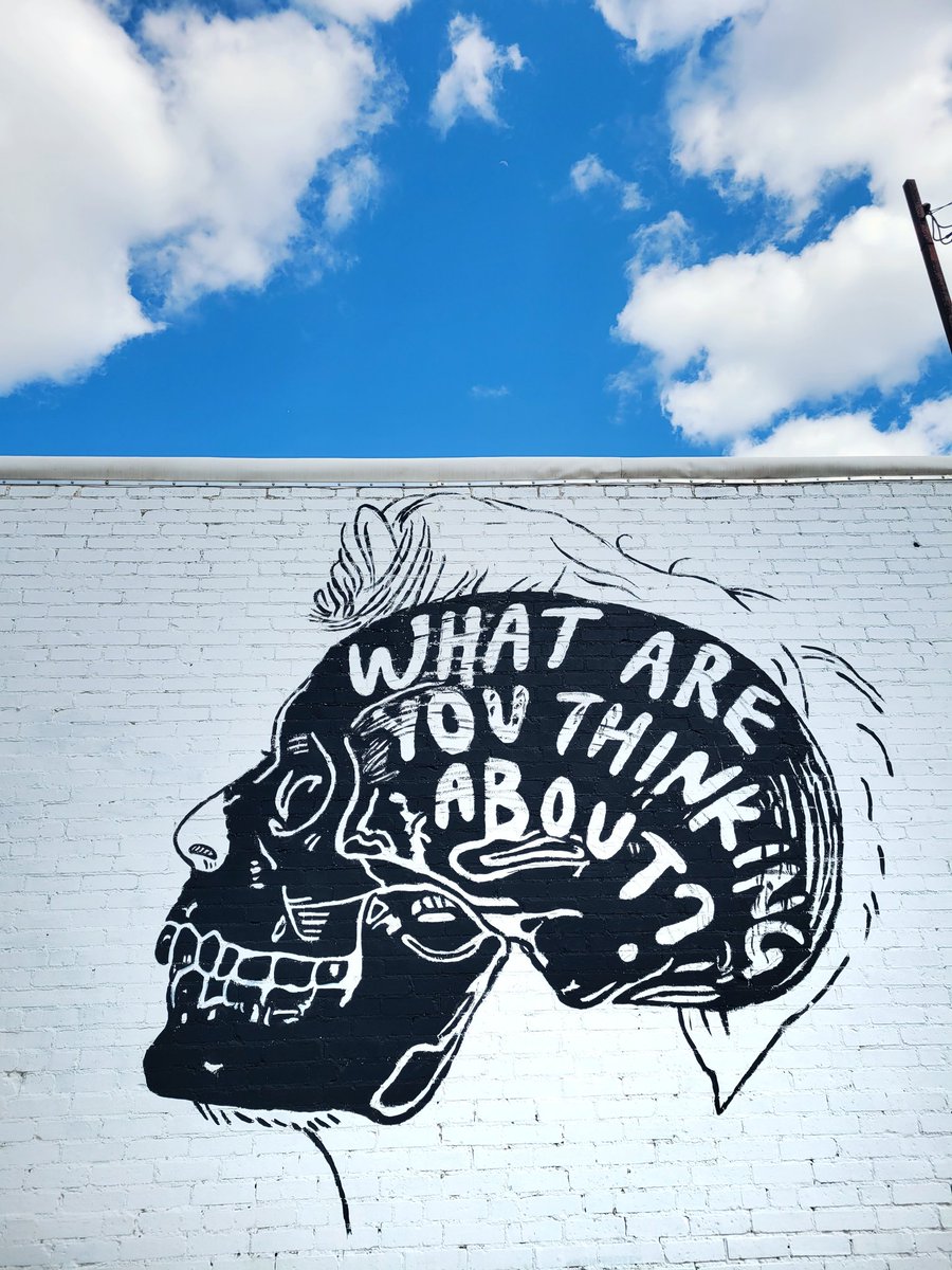 SkyakinPhoto's tweet photo. Wichita mural by Mary Nguyen
Located at 1911 E Central
Wichita, KS

#WichitaMurals #MuralsinWichita #Wichitaks #WelcometoWichita #Wichitakansas
https://t.co/IJMqV7jxwM https://t.co/tMe2mbAjlO