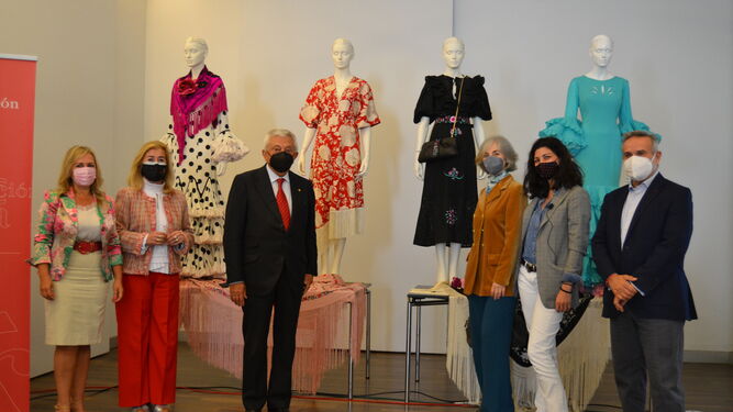 Lina y Rocío Peralta protagonizan una mesa redonda sobre la situación de la moda flamenca en la era Covid wappi.click/_8fgn3