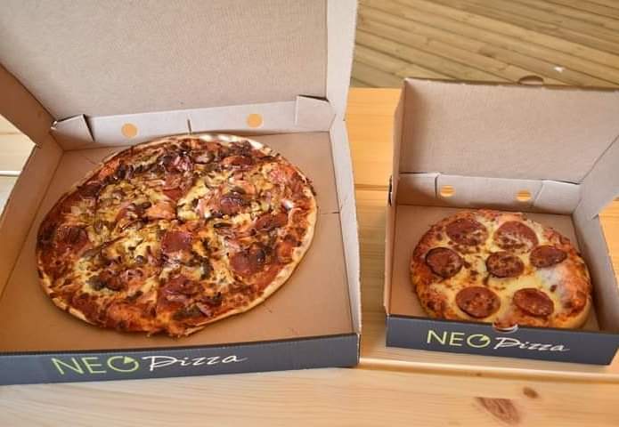 If you are enjoying the Sun 🌞 this week and feeling peckish we can deliver to you up to 2km from campus! 🍕

foodlinc.mobo2go.co.uk

#lovelincoln #wearelincoln #sunshine #pizza