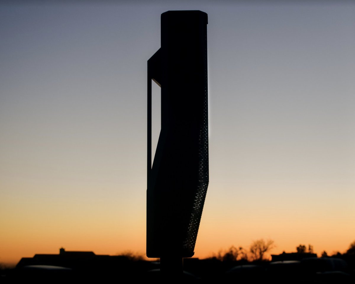 Amazing picture of EVOLVE 30M in the sunset from The Vagabond Voice 🌅🌅

#ElectroVoice #EV #EVOLVE30M #Speaker #Sound #ProSound #ProAudio #Audio